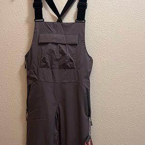 NWT Helly Hansen Legendary Insulated Bib Snow Pants